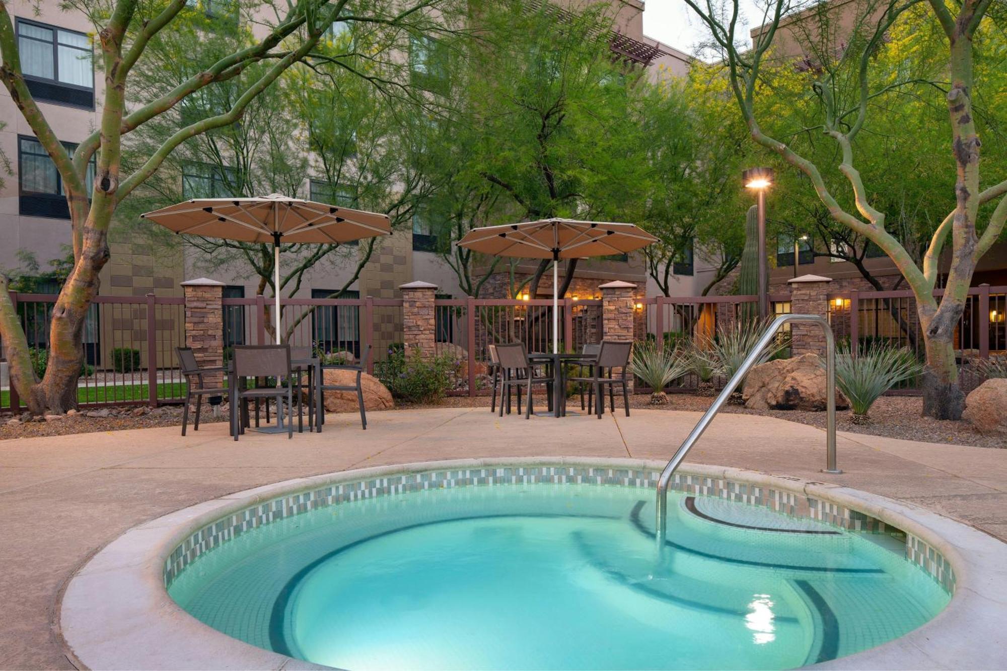 Courtyard By Marriott Scottsdale Salt River Экстерьер фото