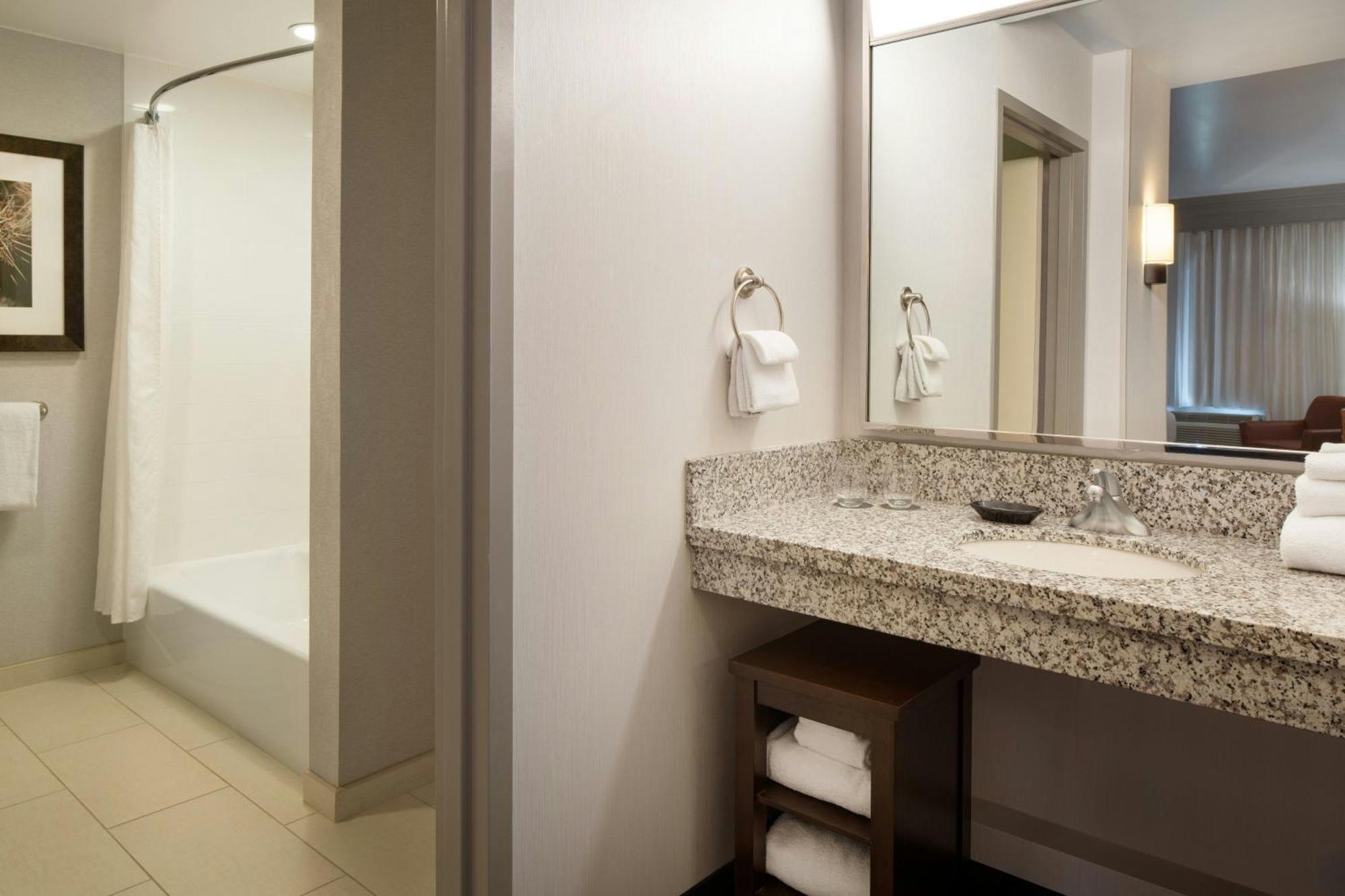 Courtyard By Marriott Scottsdale Salt River Экстерьер фото