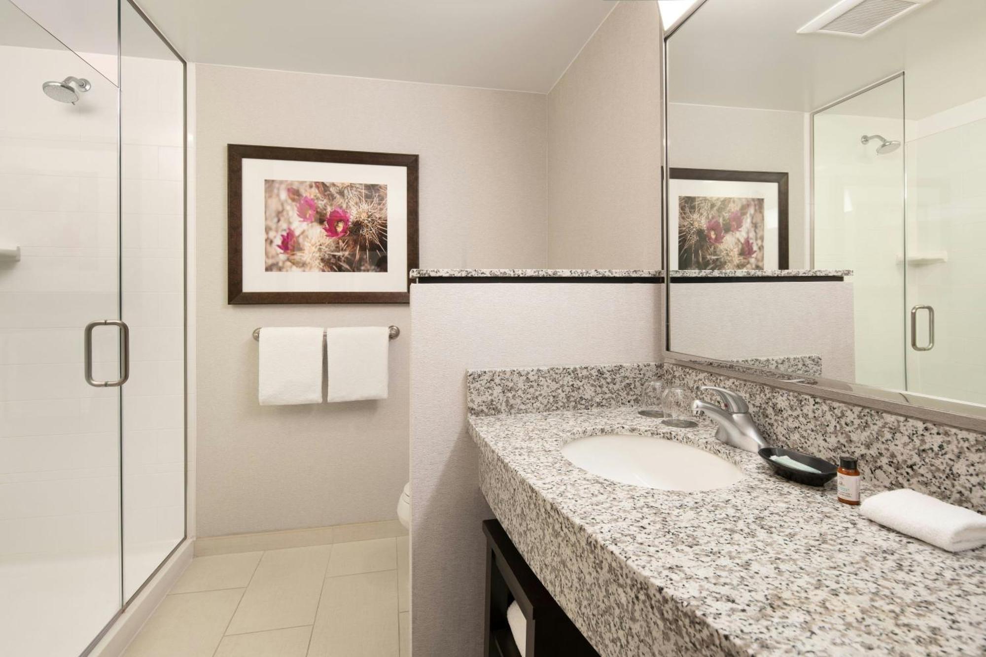 Courtyard By Marriott Scottsdale Salt River Экстерьер фото